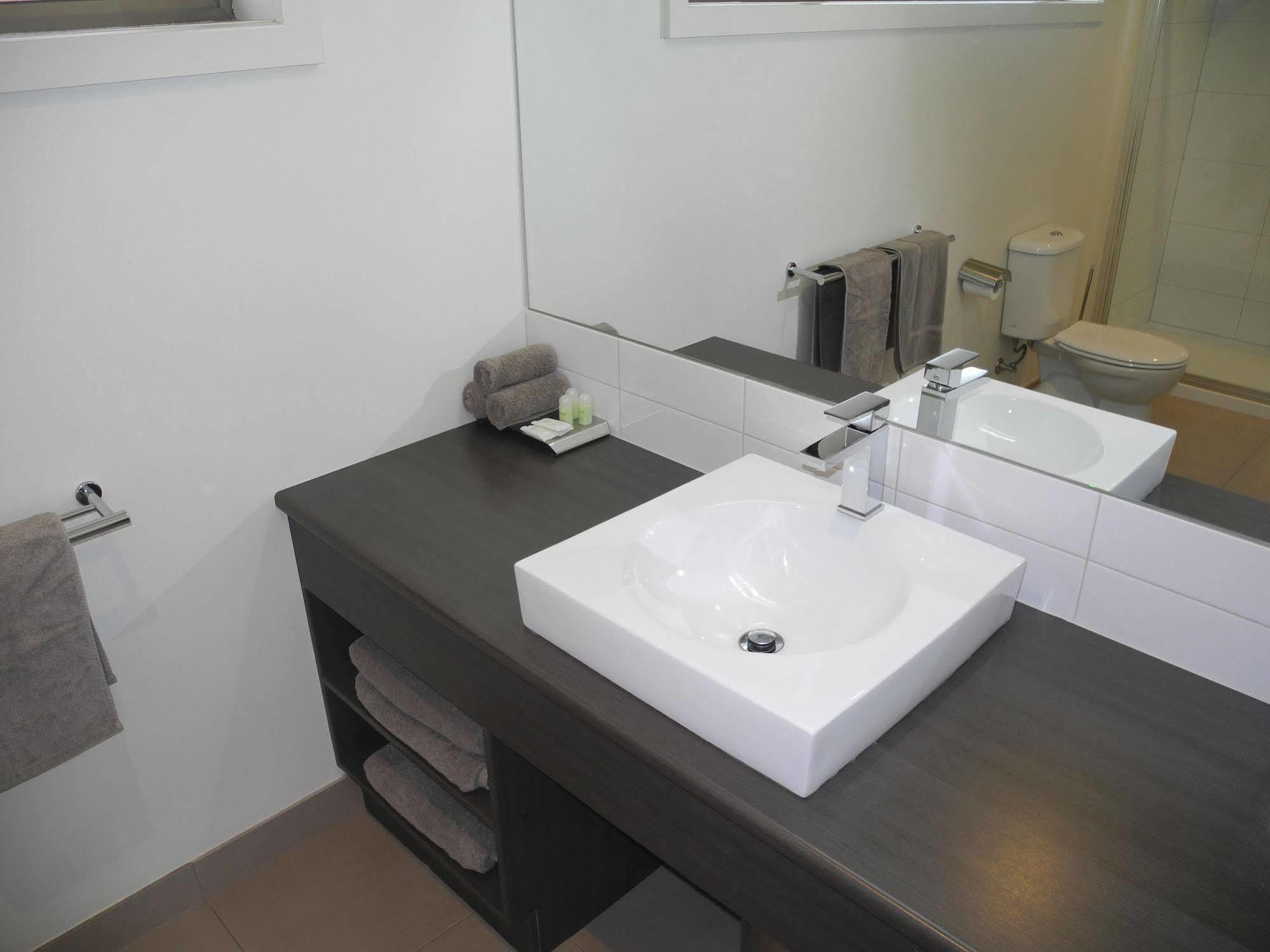 Elm Tree Motel 워남불 외부 사진
