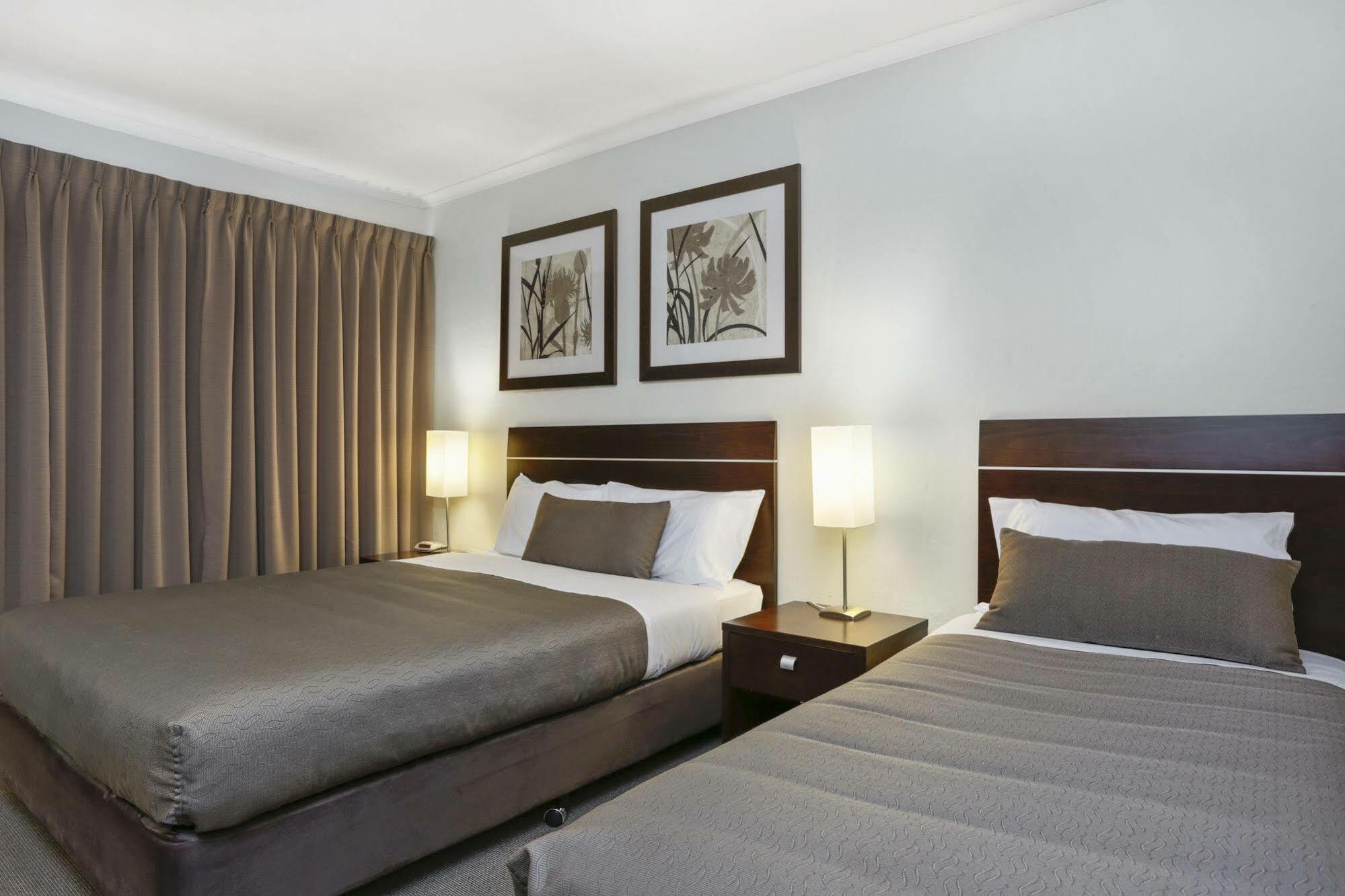 Elm Tree Motel 워남불 외부 사진